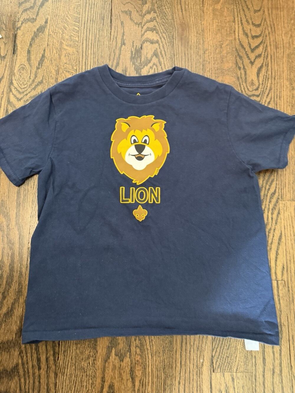 Cub Scout Lion Navy Blue T-shirt Sz 5at